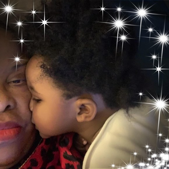 Meet your Posher, Shelia - Picture 1 of 1